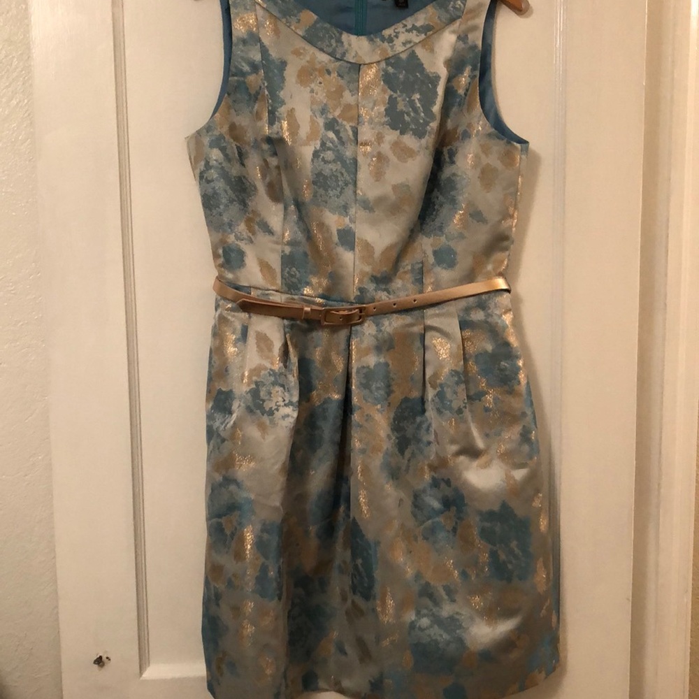 Elegant Floral Sleeveless Dress